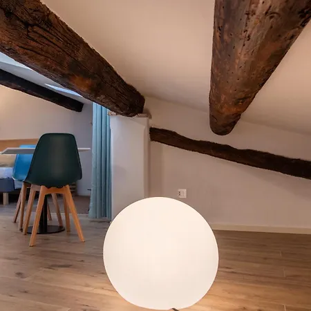 - Angeinetta, Elegante Suite-loft Dotata Di Ogni Comodita Apartamento