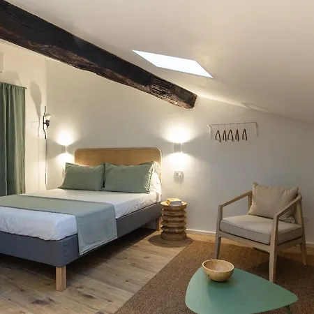 - Angeinetta, Elegante Suite-loft Dotata Di Ogni Comodità Vernazza